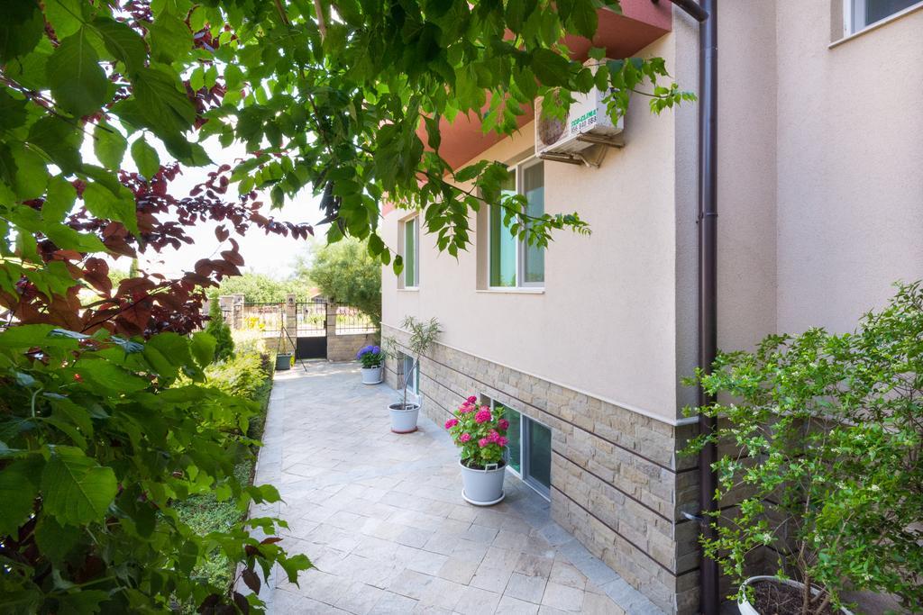 Siena House Hotel Sozopol Bagian luar foto
