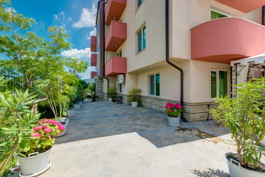 Siena House Hotel Sozopol Bagian luar foto