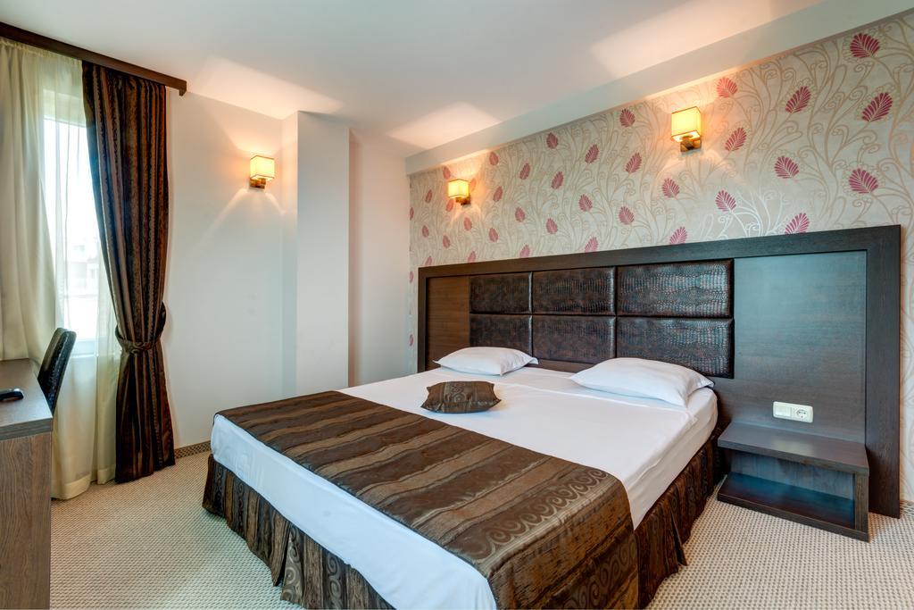 Siena House Hotel Sozopol Bagian luar foto