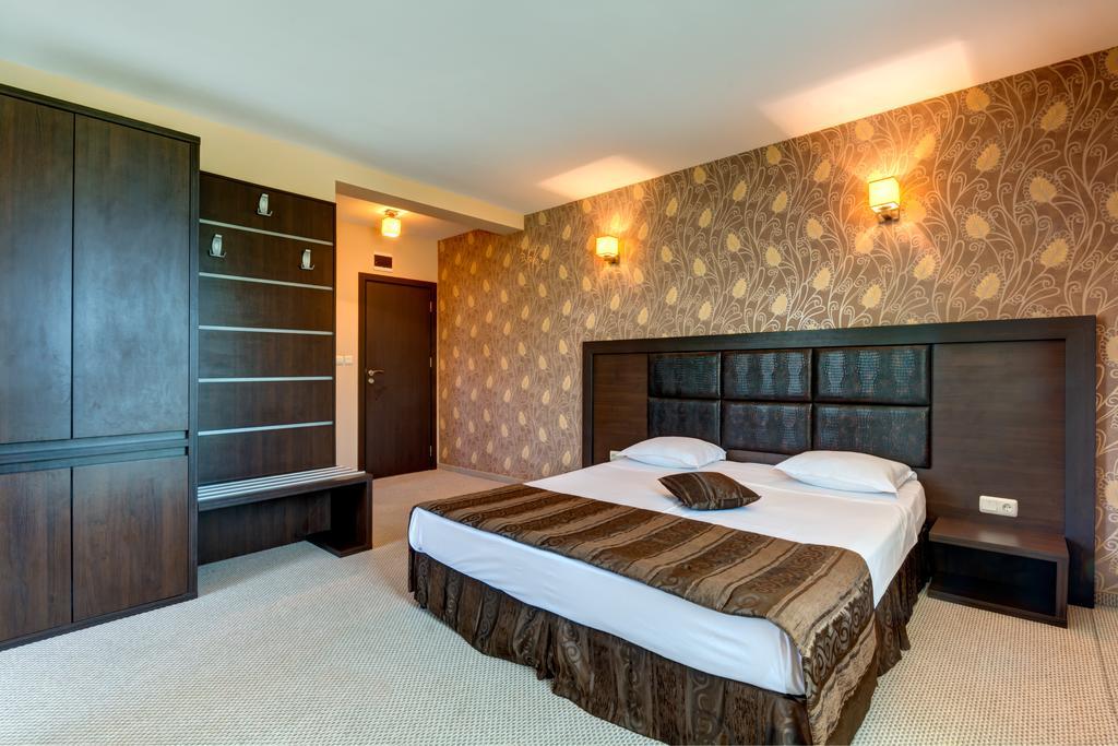 Siena House Hotel Sozopol Bagian luar foto