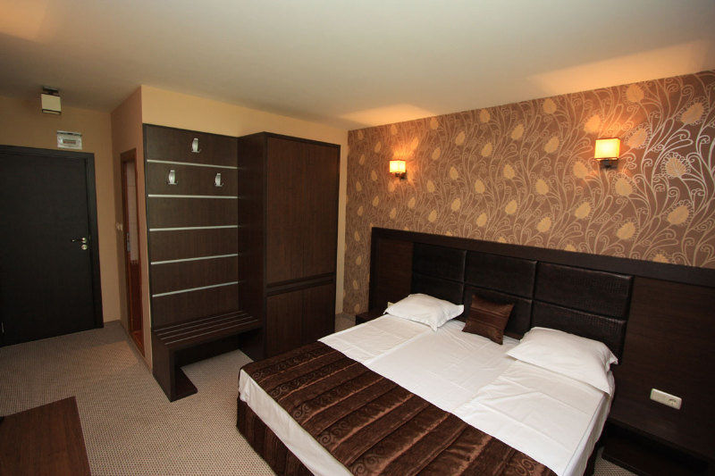 Siena House Hotel Sozopol Bagian luar foto